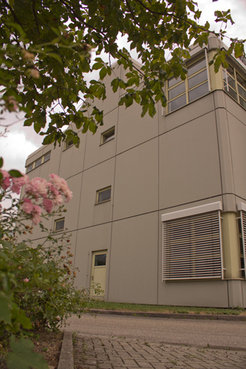 The animal facility guarantees the highest level of maintenance standards and research opportunities.