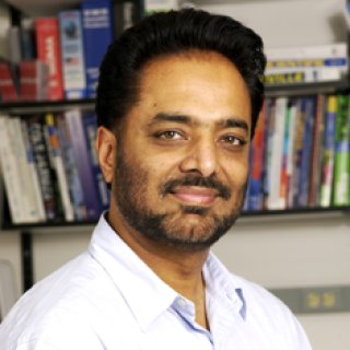 Prof. Dr. Shiv Grewal