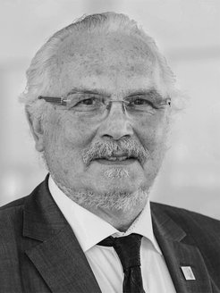Prof. Dr. Gunther Neuhaus